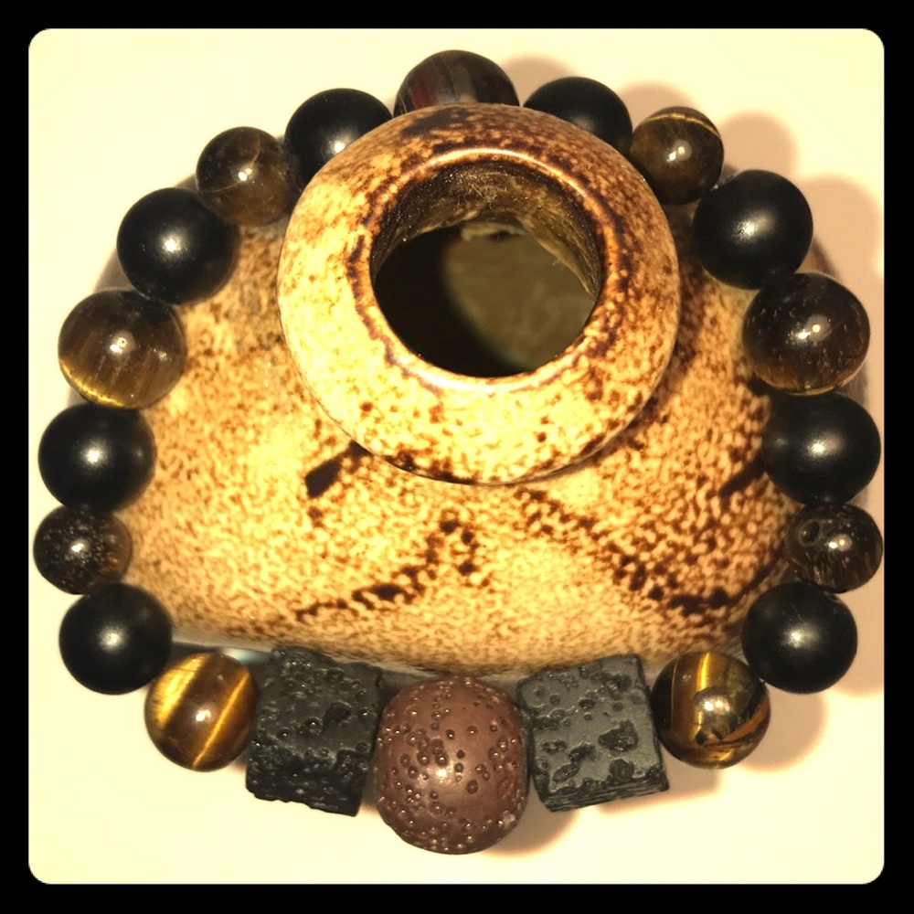 Essential Oil Diffuser Bracelet - Picture 2 of 5